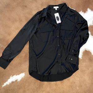 Equipment Black Classic Signature Top Small NWT